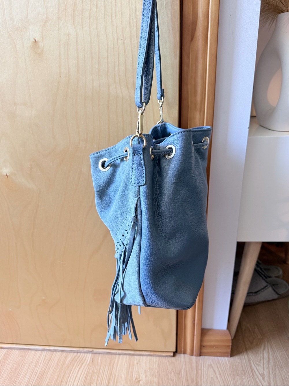 Fringe Drawstring Bucket Bag – Blue - Picture 4 of 4